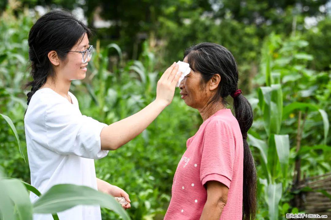 全网追的“扁担女孩”，找了一份暑假工，时薪12元 - 湖州生活资讯 - 湖州28生活网 huzhou.28life.com